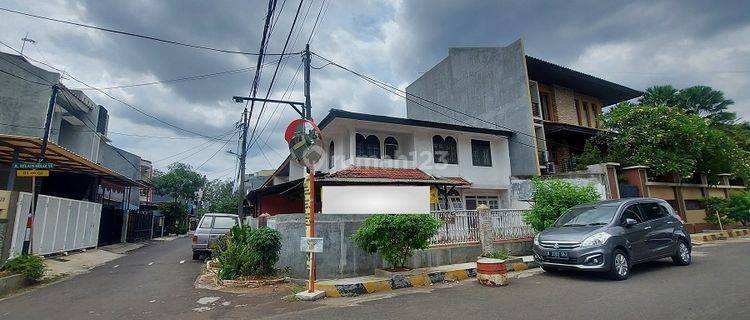  Dijual Rumah Hoek Hadap Timur di Kelapa Gading Jakarta Utara 1