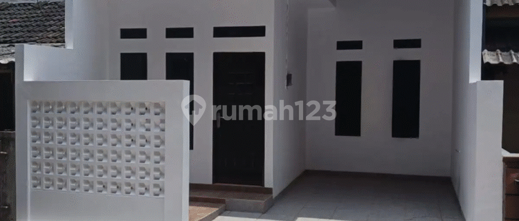 New Renovated House Ready to Occupy for Quick Sale in Telaga Mas Bekasi 1
