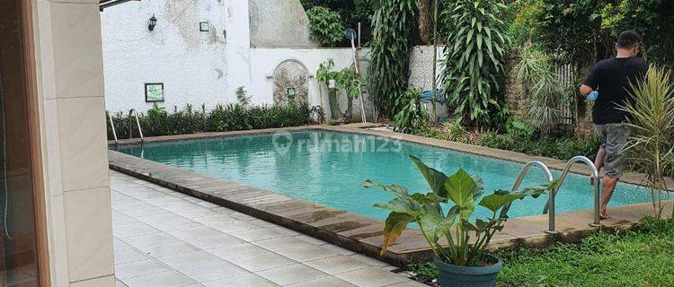 Disewakan Rumah 2 Lantai Kolam Renang Pondok Indah S0122 1