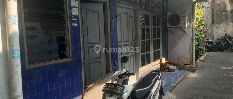 Rumah Palmerah Gang Motor Siap Pakai 1