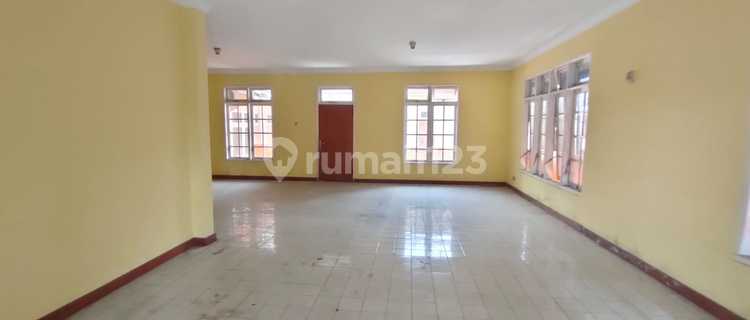 Disewakan Ruang Usaha/ Gudang / Kantor Parkiran Luas Bandung Timur  1