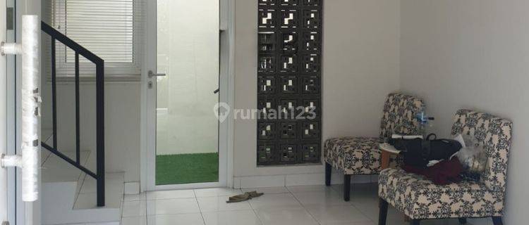 DISEWAKAN RUMAH SUMARECON SEMI FURNISHED 1