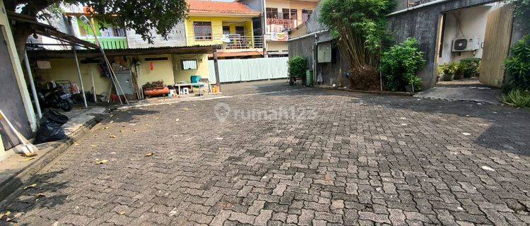 Dijual Rumah Tanjung Duren Timur 2 Lantai Semi Furnished 1