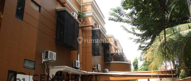 Dijual Cepat Rumah Kost Exclusive Cempaka Putih Furnished 1