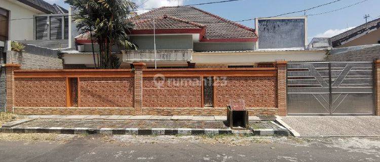 Rumah Luas Dan Strategis di Taman Dieng Malang 1