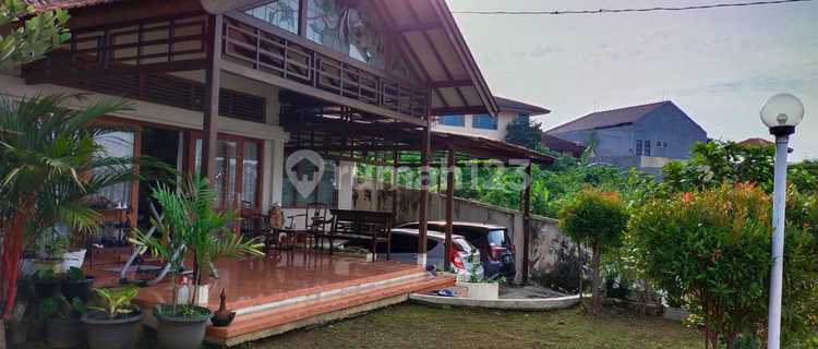 Jual rumah Semarang Gajahmungkur Candi bak Villa tengah kota 1