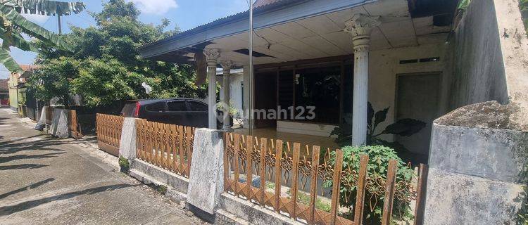 Dijual Rumah Lama Hitung Tanah Di Kertonatan Kartosura Sukoharjo Solo 1