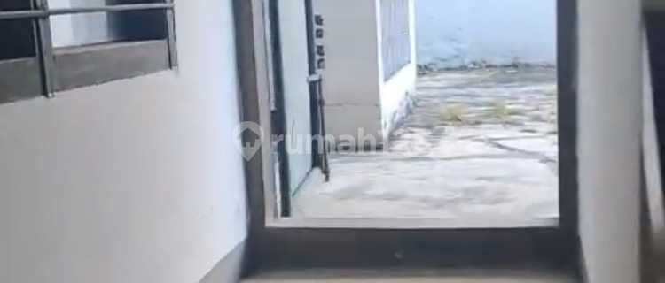 rumah nyaman 2.5 lantai di daerah sayap gardu jati 1