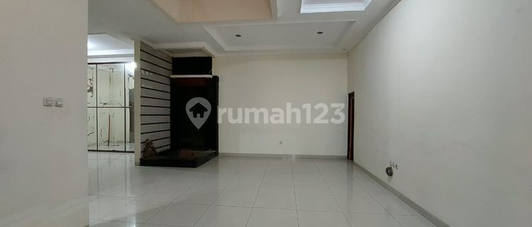 Rumah Nyaman Minimalis 2 Lantai di Turangga Bandung 1