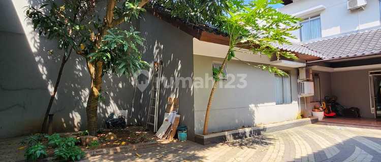 Rumah Lokasi Strategis di Pusat Kota Baru Parahyangan 1