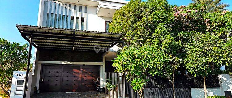 Rumah Graha Famili Blok T Minimalis With Swimming Pool 1