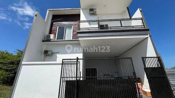 Rumah 2 Lantai Modern di Pedungan Denpasar Selatan 1