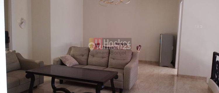 Disewakan rumah cantik 2 lantai candi golf Semarang 6982 1