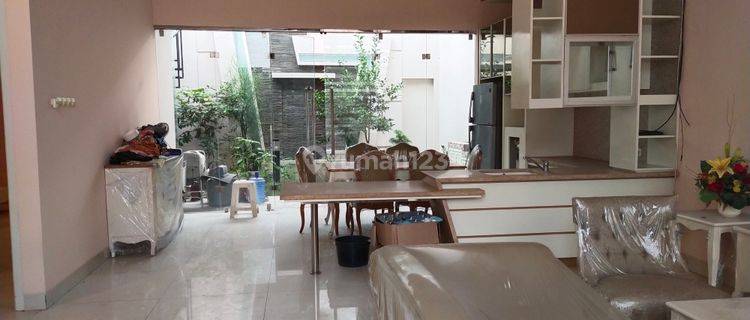 Dijual rumah cantik 2 lantai Puri Anjasmoro Semarang -7863 1