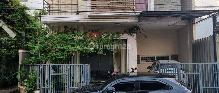 Dijual rumah cantik 2 lantai Pleburan Semarang 8162 1