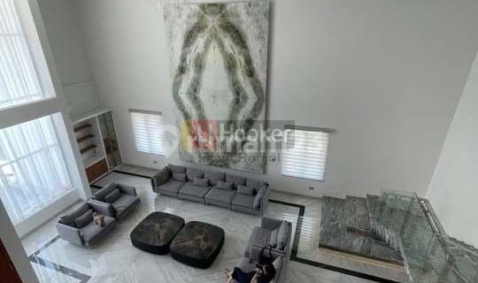 For rent luxury 2-story house Gajah Mungkur Semarang 9051 1