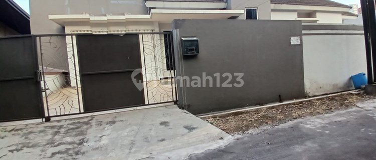 Disewakan rumah cantik 1 lantai Banyumanik semarang 10755 1