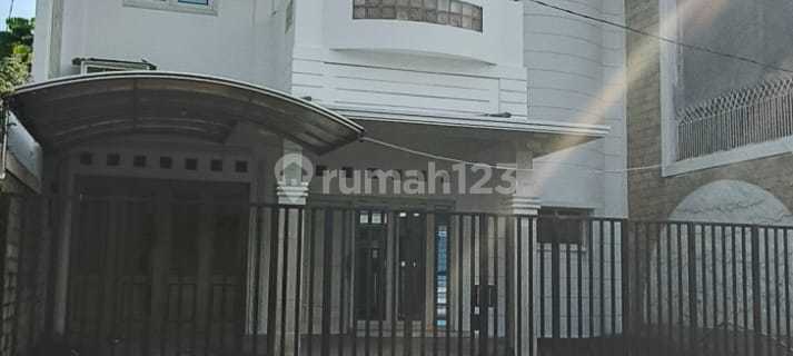 Disewakan rumah siap pakai 2 lantai tengah kota semarang 10508 1