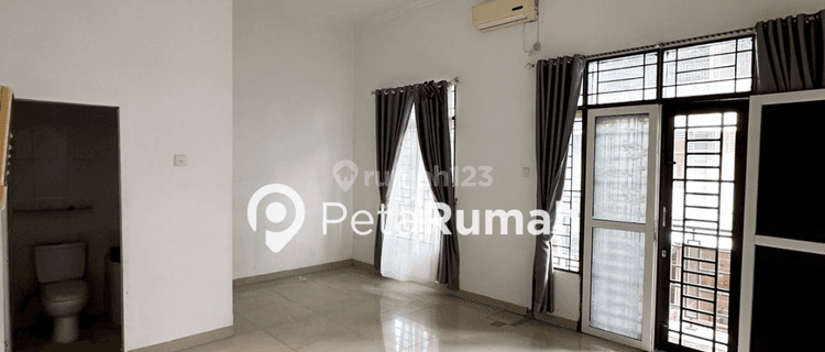 DIJUAL/DISEWA TOWNHOUSE JALAN SUNGGAL KOMPLEK SUNGGAL RESIDENCE (RICKY ANTONIO) 1