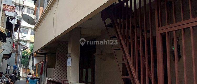 Rumah Kost Tomang strategis 1