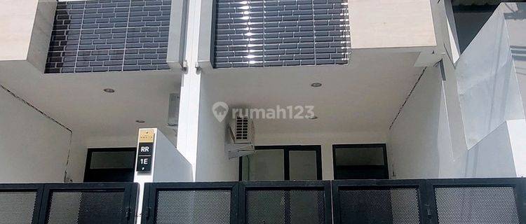 Rumah Kedoya 4 Lantai Furnish Jalan 2 Mobil 1