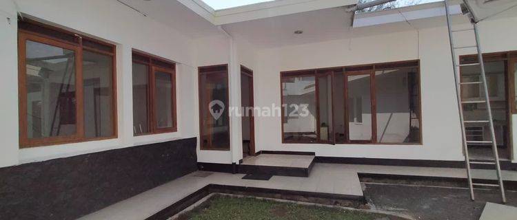 Disewakan Rumah Sayap Riau, Jl. Cilaki Bandung  1