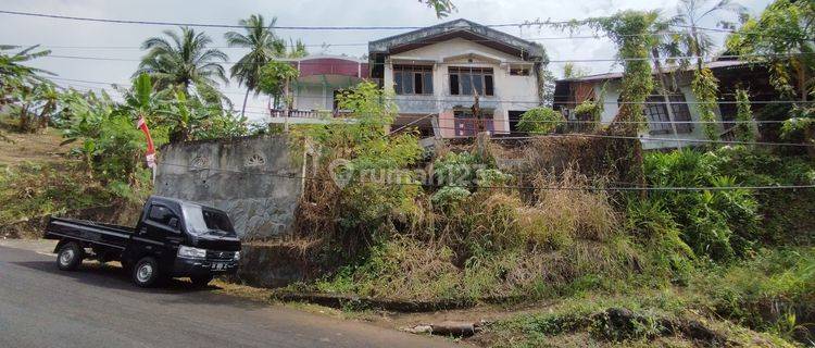 Rumah dalam kota Manado lokasi strategis 1