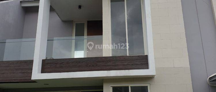 Rumah Kompleks Perumahan Grand Kawanua Manado 1