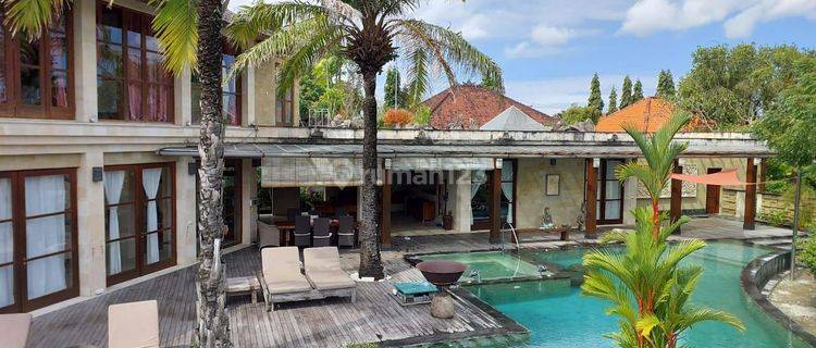 Di Jual Villa Seminyak  1