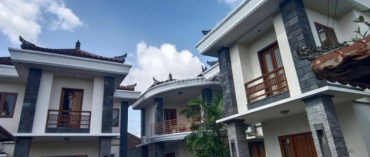 Disewakan rumah full furnished di Jl tukad badung renon 1