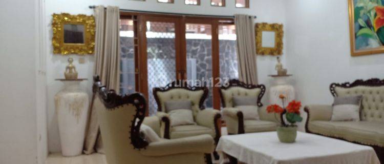 Dijual Rumah ala Villa Cantik Split Level  Bintaro  Jaya  1