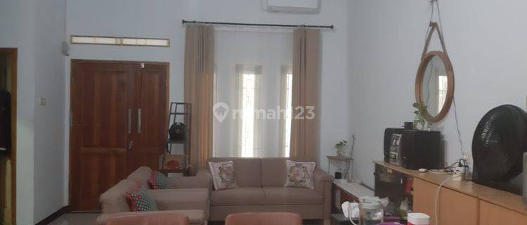 Rumah Siap Huni Furnish Bersih Terawat Apik Dlm Komplek 1