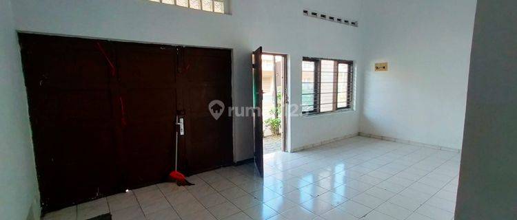 DISEWAKAN RUMAH TENGAH KOTA SAYAP KELENTENG 1