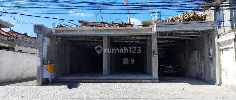 SPACIOUS SHOP / COMMERCIAL SPACE FOR RENT IN UMALAS KEROBOKAN 1