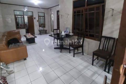 Ruang Usaha Area Wisata Dan Ramai Lembang (fh-ln) 1