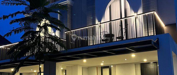 Rumah Modern Minimalis 2 Lantai De Villa Semarang 1