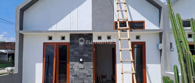 Rumah Baru Modern Scandinavian Lingkungan Perumahan di Bantul 1