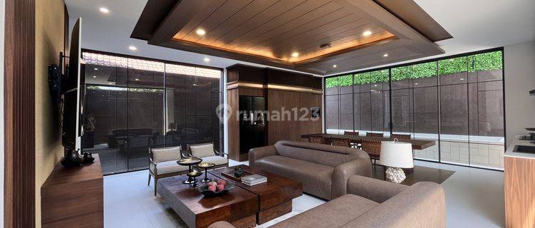 A Contemporary Villa In Seminyak By A Winning Property Award Architect. 1