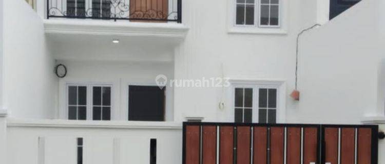 Dijual Rumah di Sektor 1
Gading serpong 2 Lantai 1