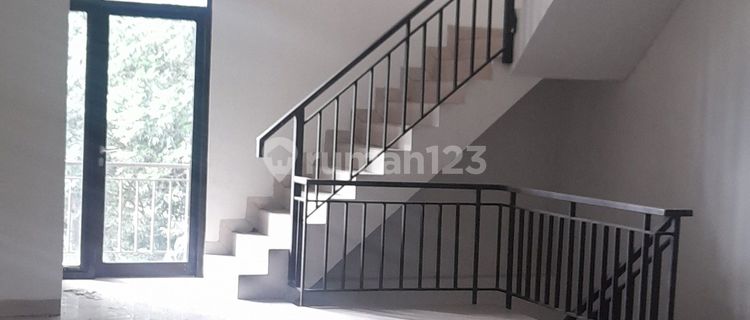 Ruko baru 3 lantai di Dago lebar 6 meter 1