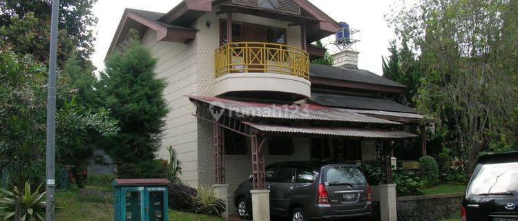 Villa kota Bunga 2 lantai Puncak Bogor 1