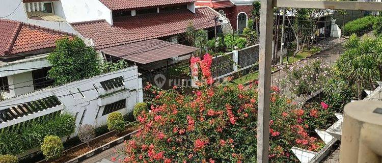 Rumah Bagus dalam kompleks di Kemanggisan SHM 1