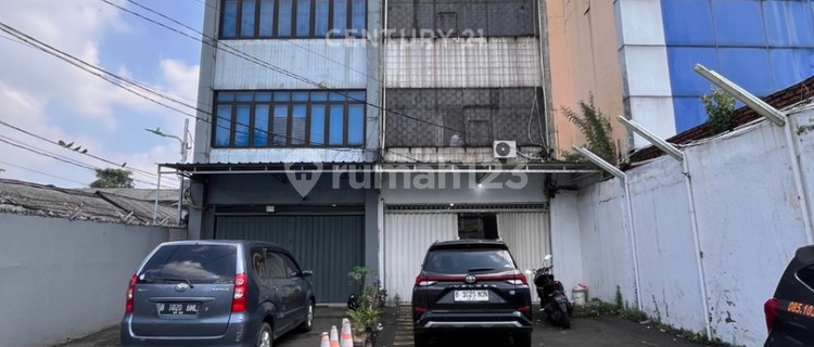 For Sale L-Shaped Shop House at KS Tubun Pertamburan 1