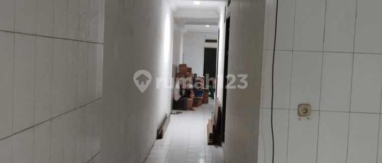 Rumah Tua Area Glodok Cocok Untuk Gudang Kantor 1