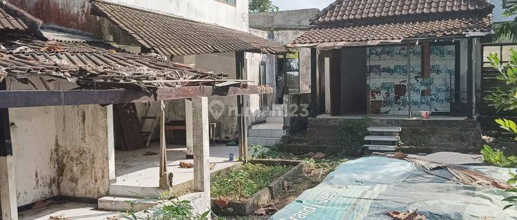 Villa Mangkrak Harga Tanahnya Saja 1