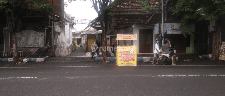 Dijual Rumah Tua Hitung Tanah di Pusat Kota Kabupaten Tulungagung 1