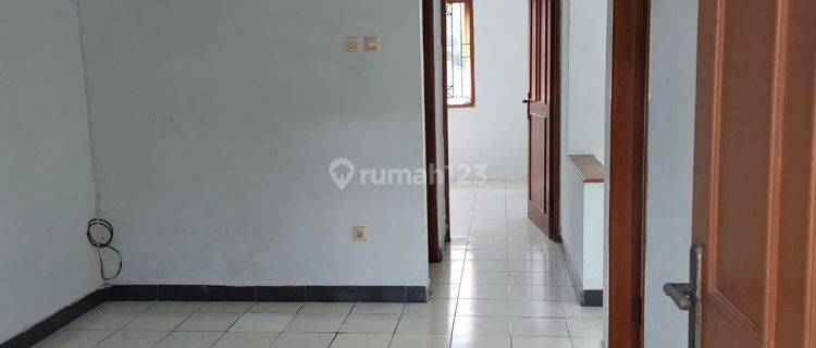 Rumah Disewa Modern 2 Lantai di Setiabudi Regency 1