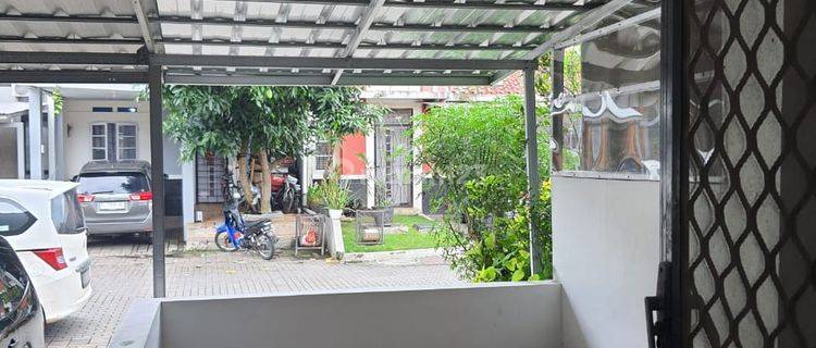 Disewakan Rumah Cantik Minimalis Di Kota Baru Parahyangan 1