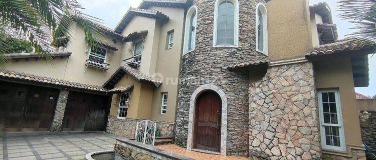 Rumah Klasik 2lt Unfurnish Strategis Spec Terbaik Malang Kota 1