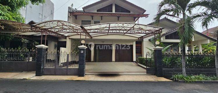 Rumah Klasik Kamar 4+2 2lantai Unfurnish Rempoa Tangerang 1